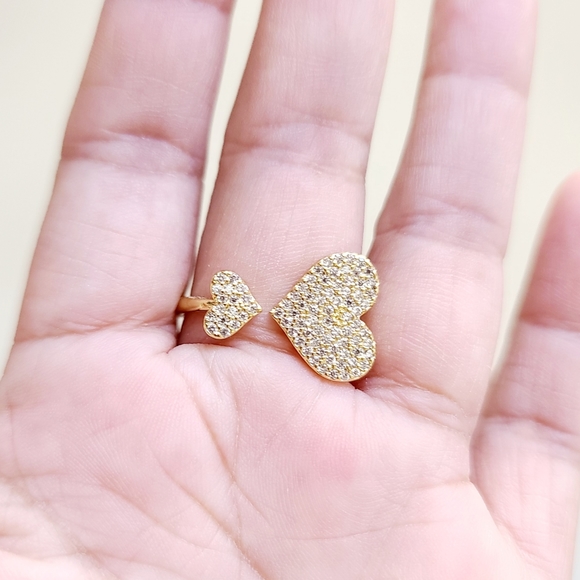 Heart's with Rhinestones Women's Adjustable Ring. 14K Gold Plated.  New - Picture 3 of 8